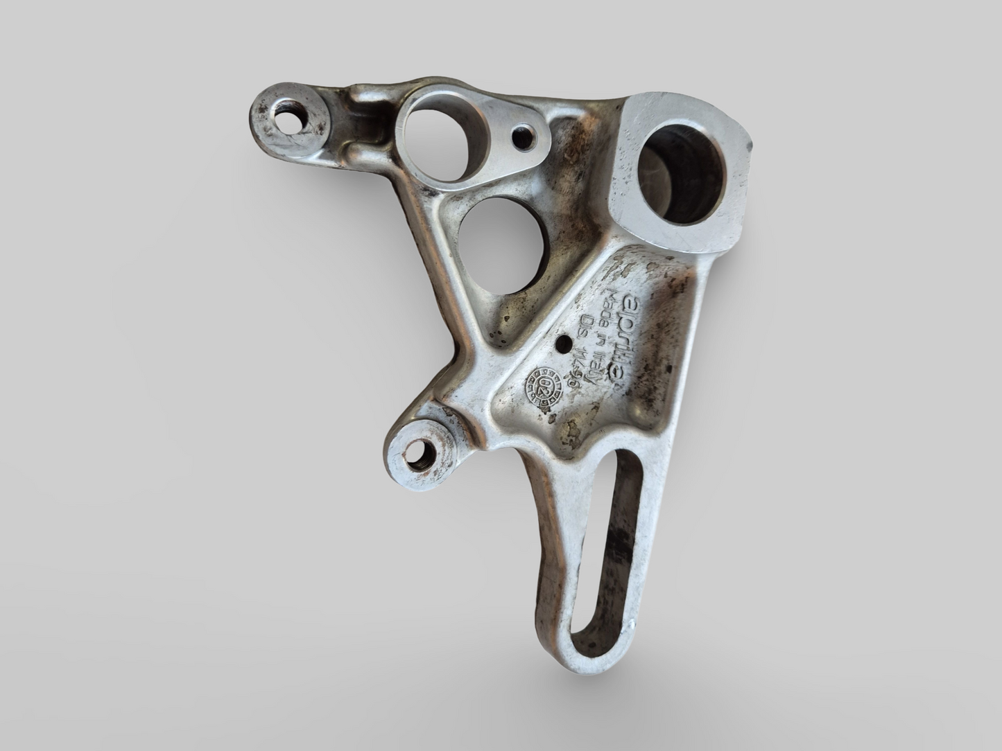 ACHTERREMKLAUW GOUD BREMBO AP8113897 Aprilia RSV Mille 98-03 / Tuono 02-05