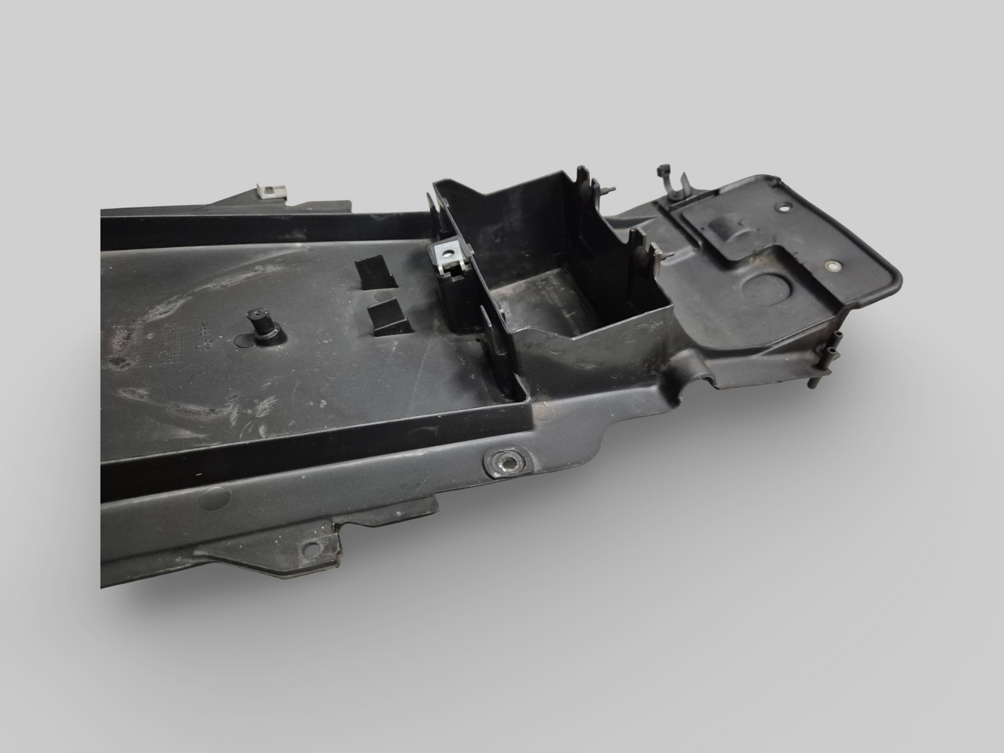 UNDER SADDLE / BATTERY HOLDER AP8138591 Aprilia RSV Mille 98-03 / Tuono 02-05