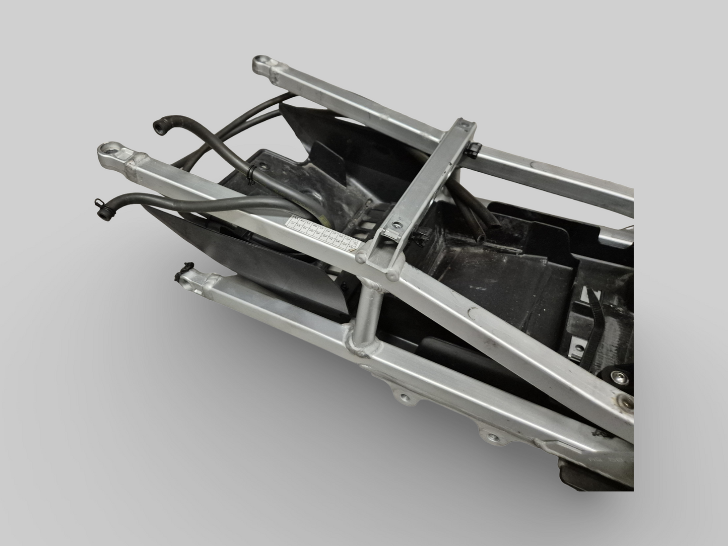 SADDLE SUPPORT REAR SUBFRAME AP8146500 Aprilia RSV1000R 04-09 / Tuono 1000R 06-09