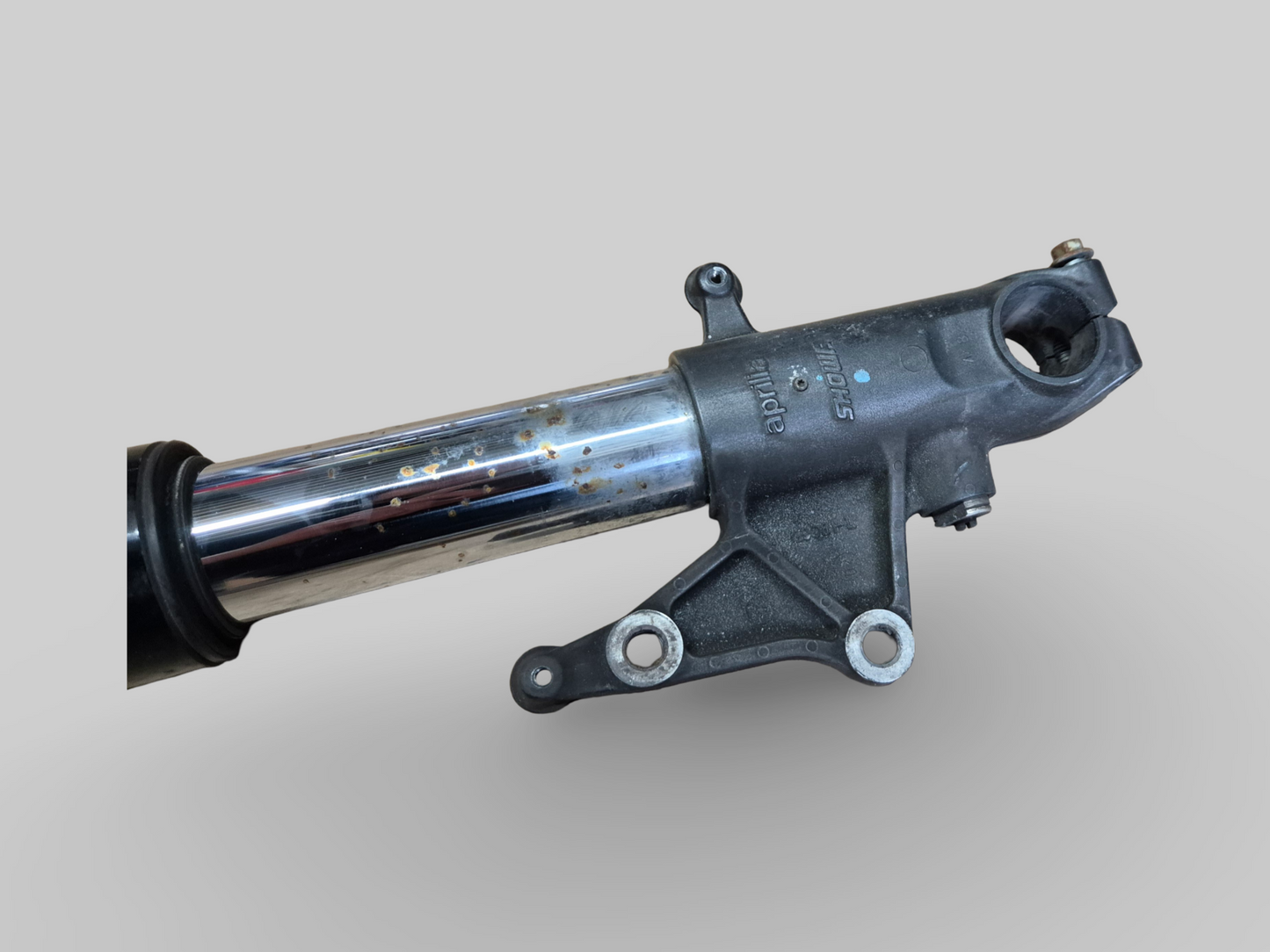 LINKER ZIJVORKPOOT AP8123971 Aprilia RSV Mille 01-03 / Tuono 02-05