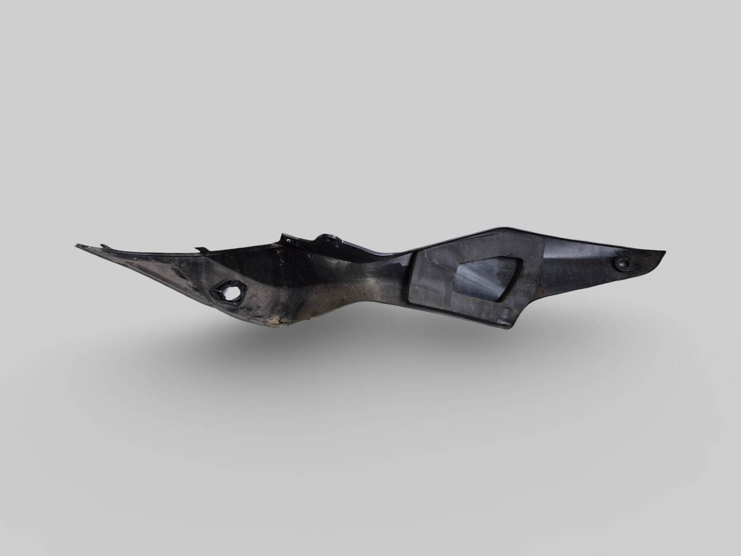 Garde-boue arrière AP8156165 Aprilia RSV1000R 04-10 / Tuono 1000R 06-10