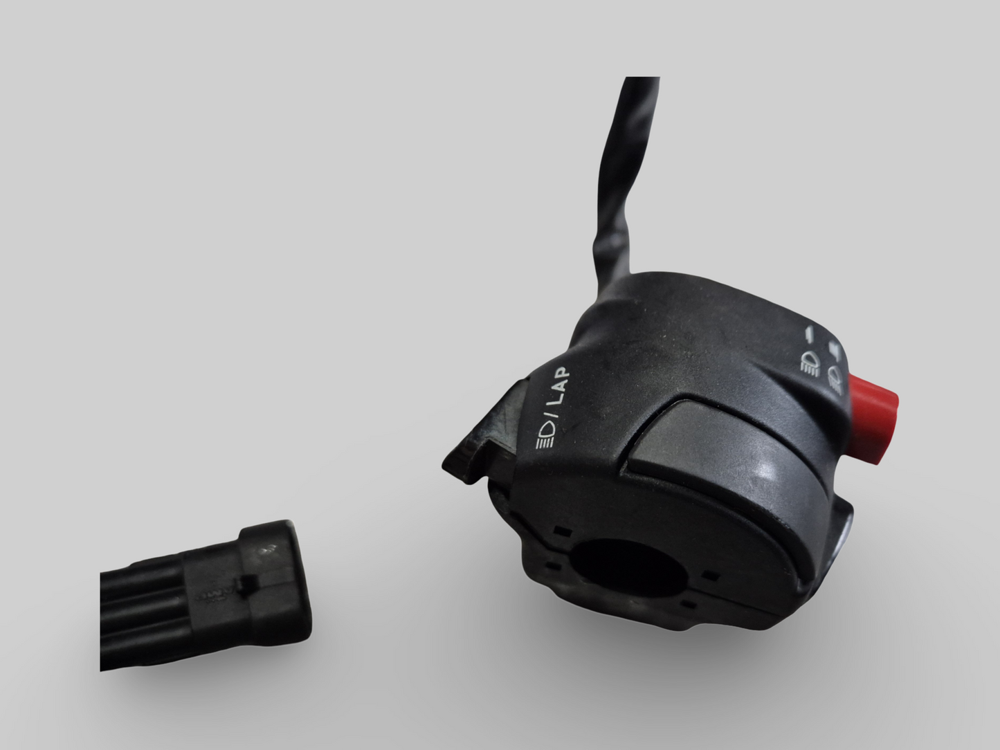 LEFT-HAND HANDLEBAR LIGHT SWITCH AP8127703 Aprilia RSV1000R 04-09