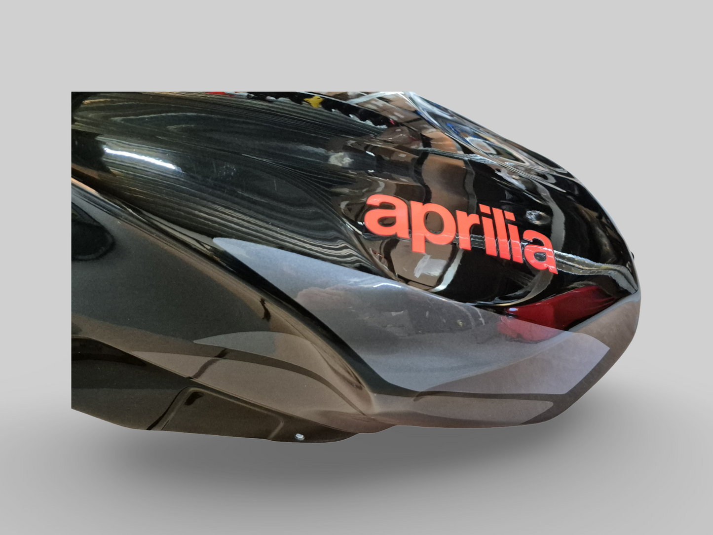 Réservoir de carburant noir AP8178020 Aprilia RSV1000R 04-10 (+Factory)