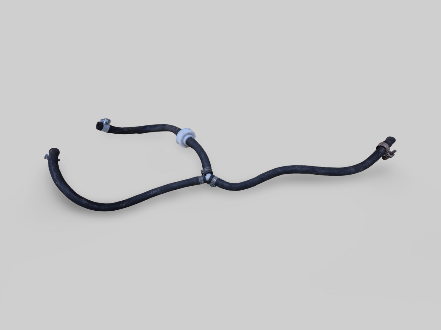 TUYAU DE COLLECTEUR DE REFROIDISSEMENT AP8144718 Aprilia RSV1000R 04-10 / Tuono 1000R 06-10