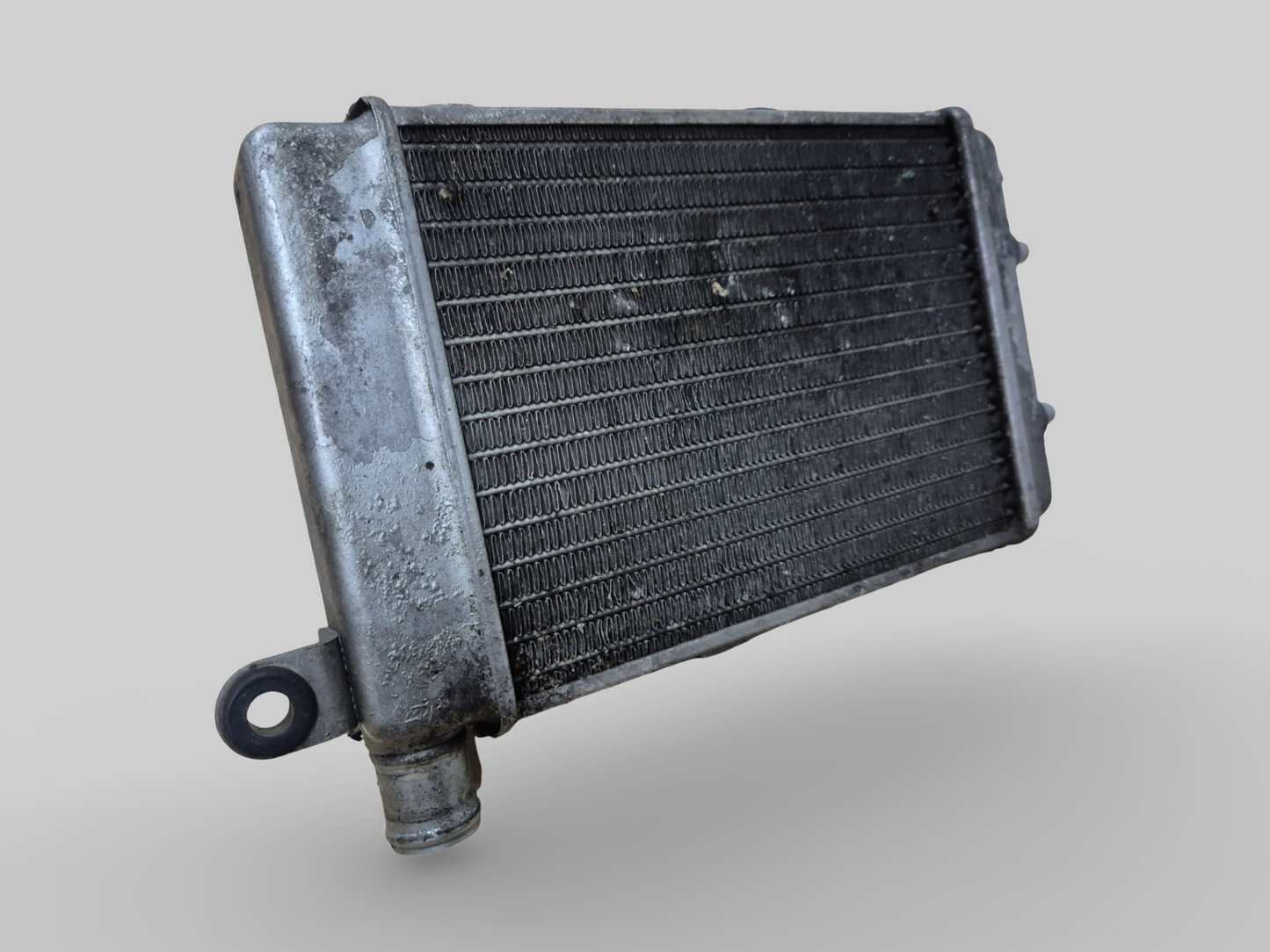 RADIATEUR GAUCHE ARGENT AP8102951 Aprilia RSV Mille 98-03 / Tuono 02-05