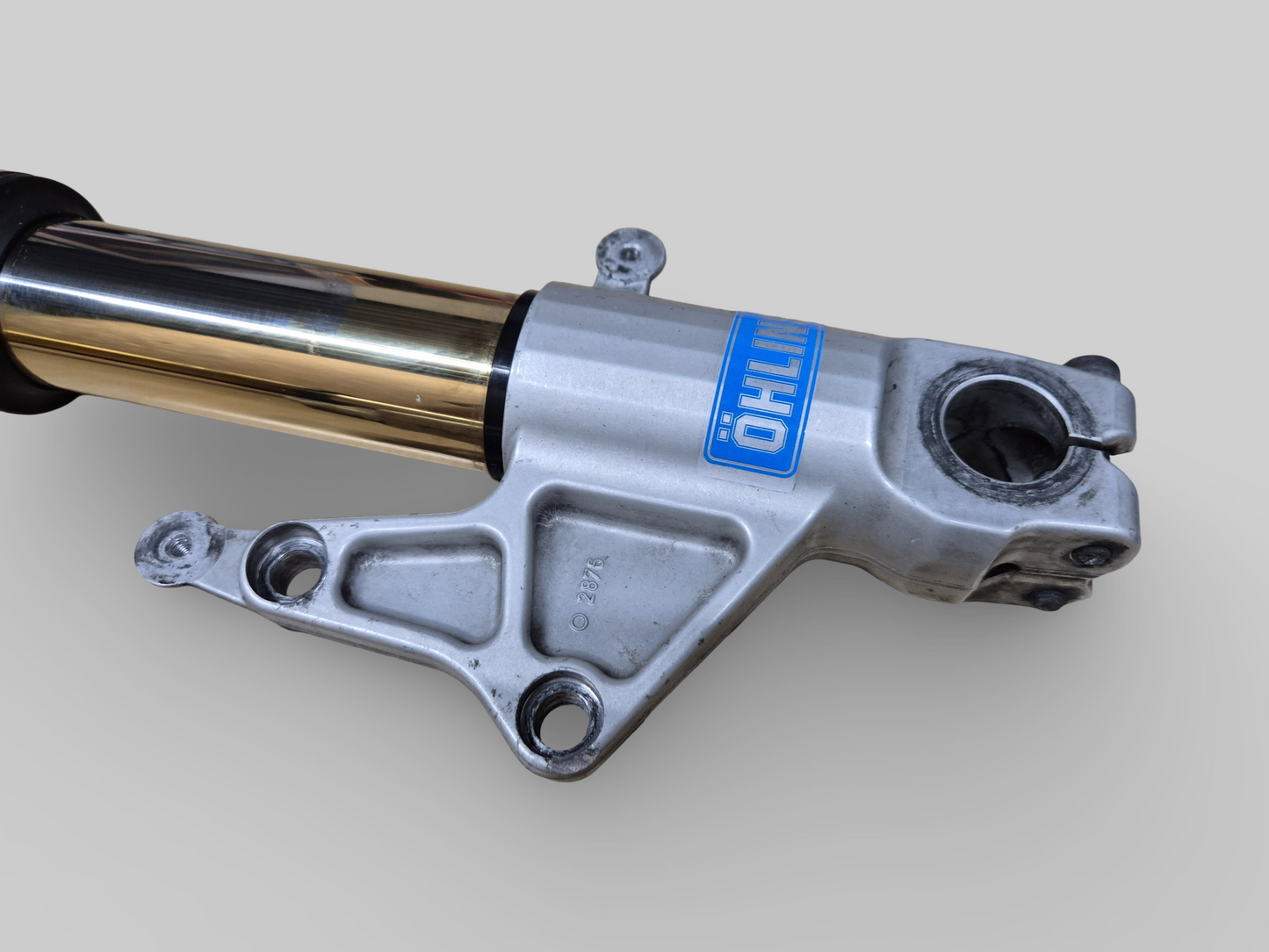 Moyeu gauche complet. Axe de fourche Ohlins AP8123850 Aprilia RSV Mille R 2000-2002