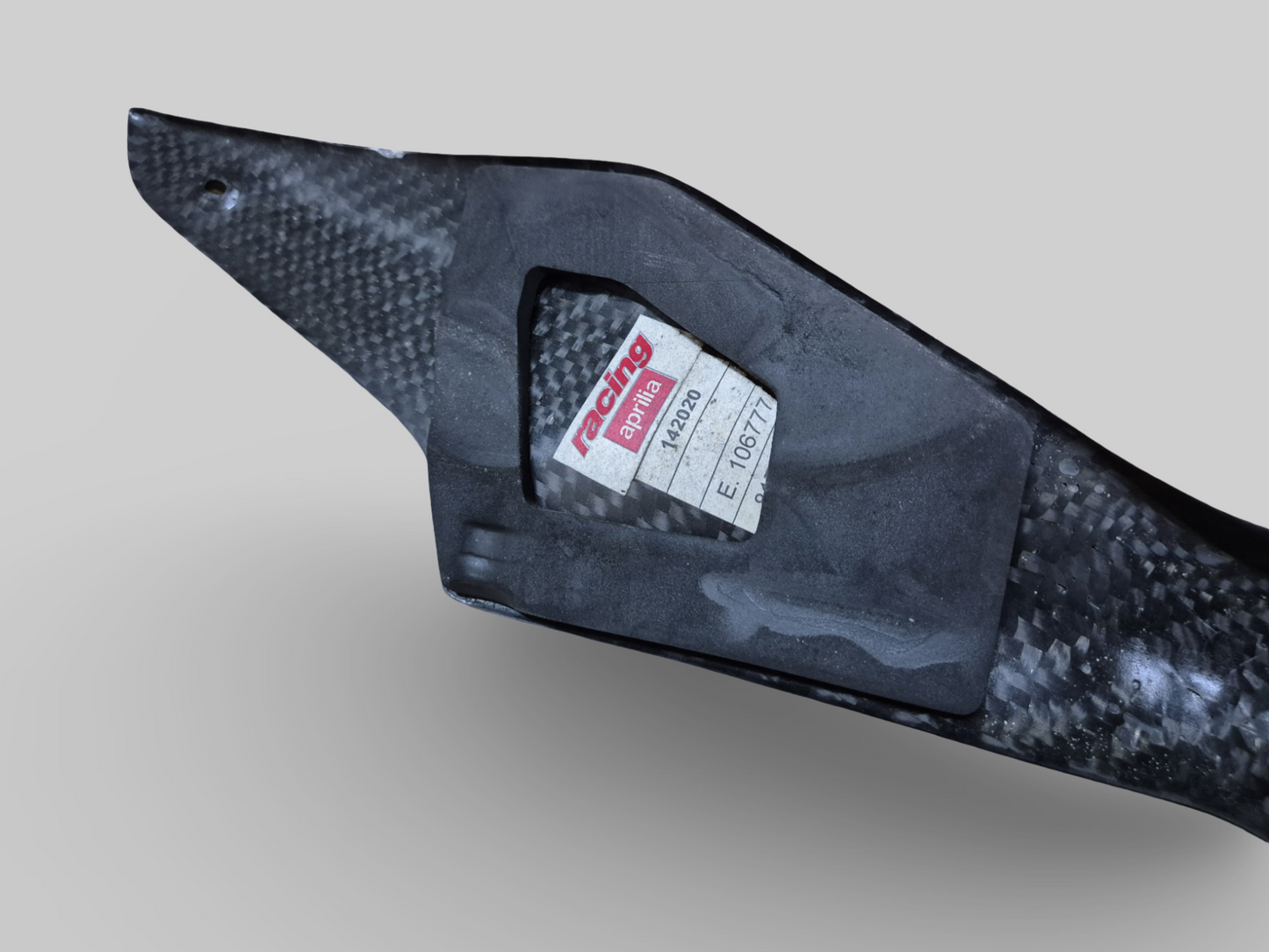 Garde-boue arrière AP8156165 Aprilia RSV1000R 04-10 / Tuono 1000R 06-10