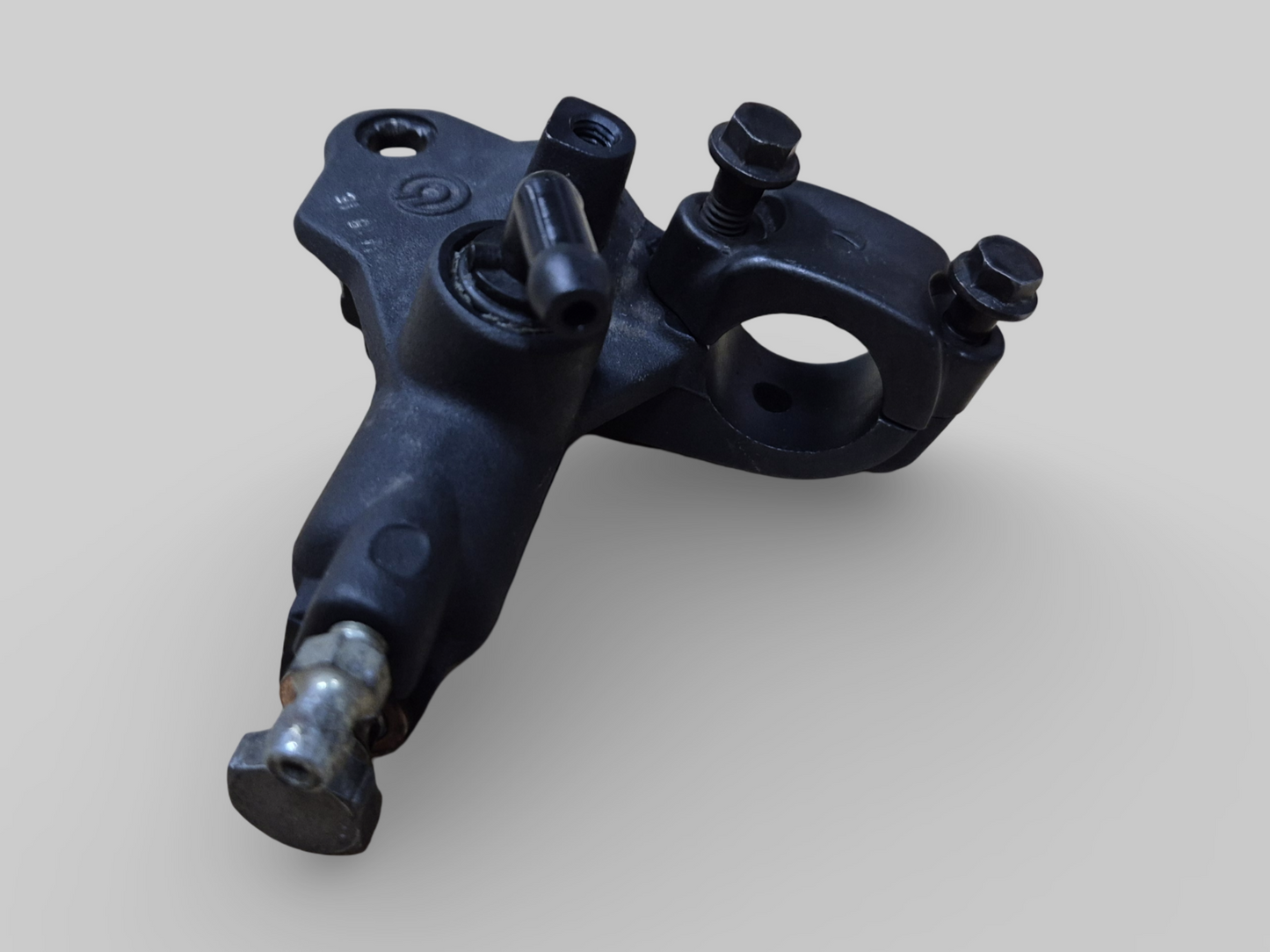 MAITRE CYLINDRE DE POMPE DE FREIN AVANT AP8113969 Aprilia RSV Mille 98-03 / Tuono 02-05