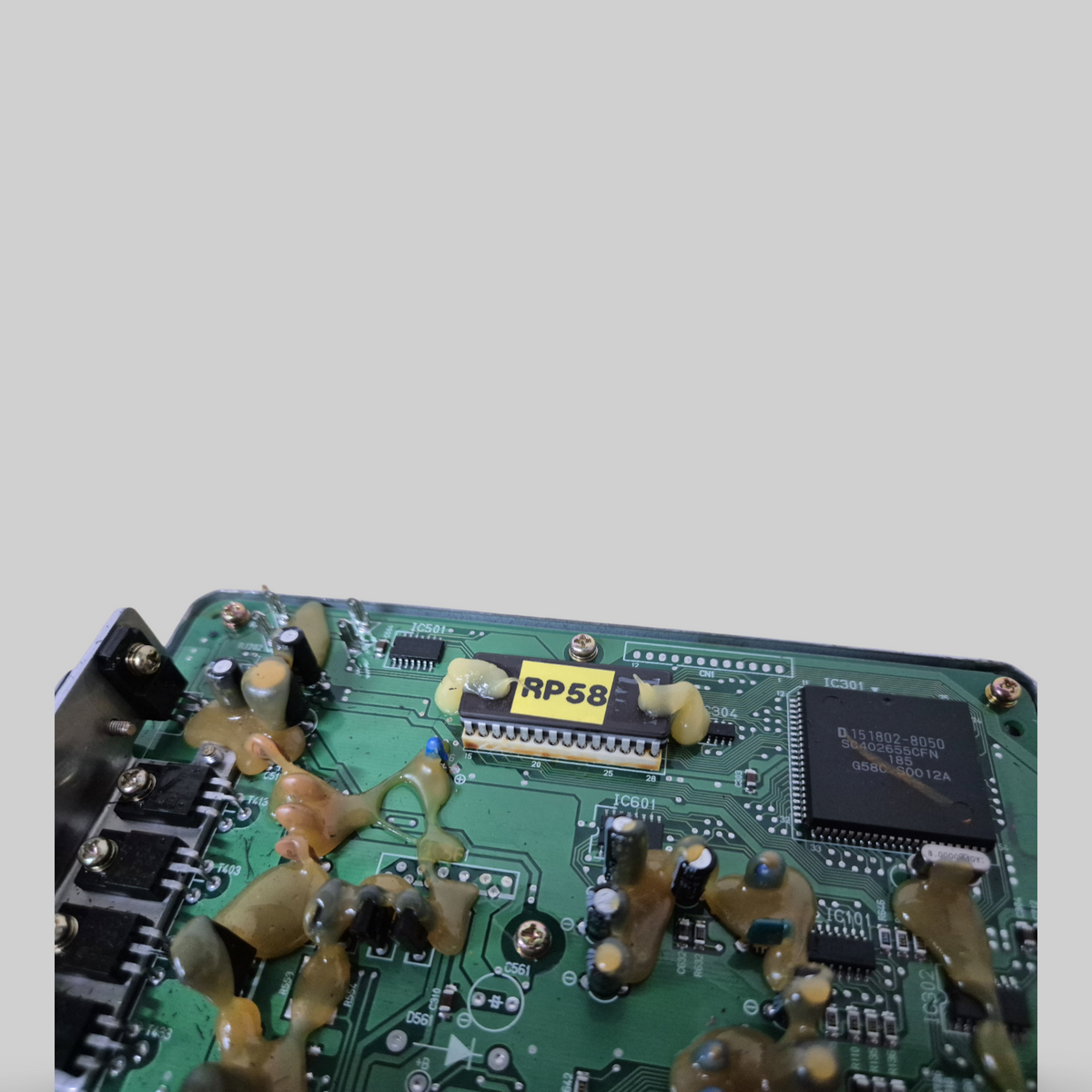 ENGINE CONTROL UNIT ECU AP0265671 WITH 'RP58' EPROM Aprilia RSV Mille 98-03 / Tuono 02-05