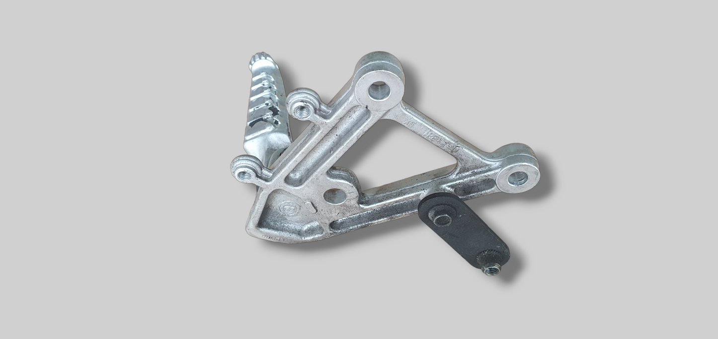 LINKER ZIJVOETSTEUN ACHTERSET AP8135910 Aprilia RSV Mille 98-03 / Tuono 03-05