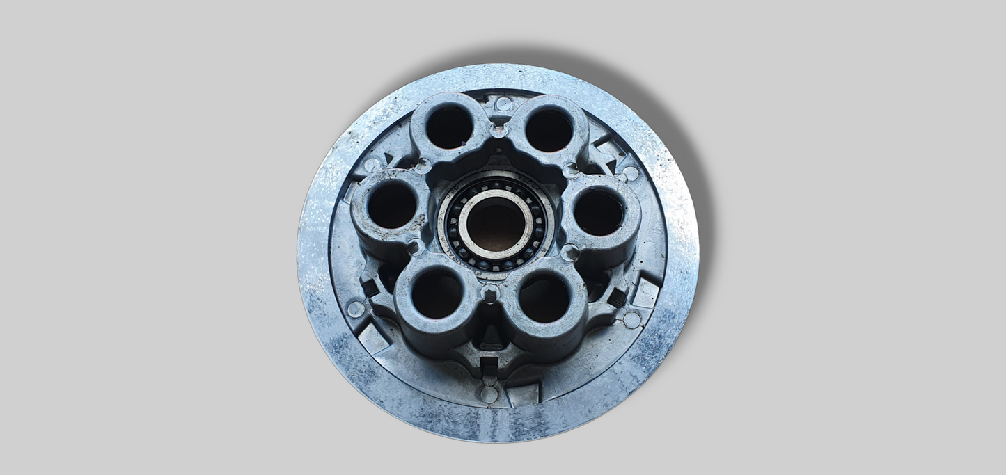 KOPPELINGSNAAF VEERHOUDER DRUKPLAAT AP0259517 Aprilia RSV Mille 98-03 / Tuono 02-05
