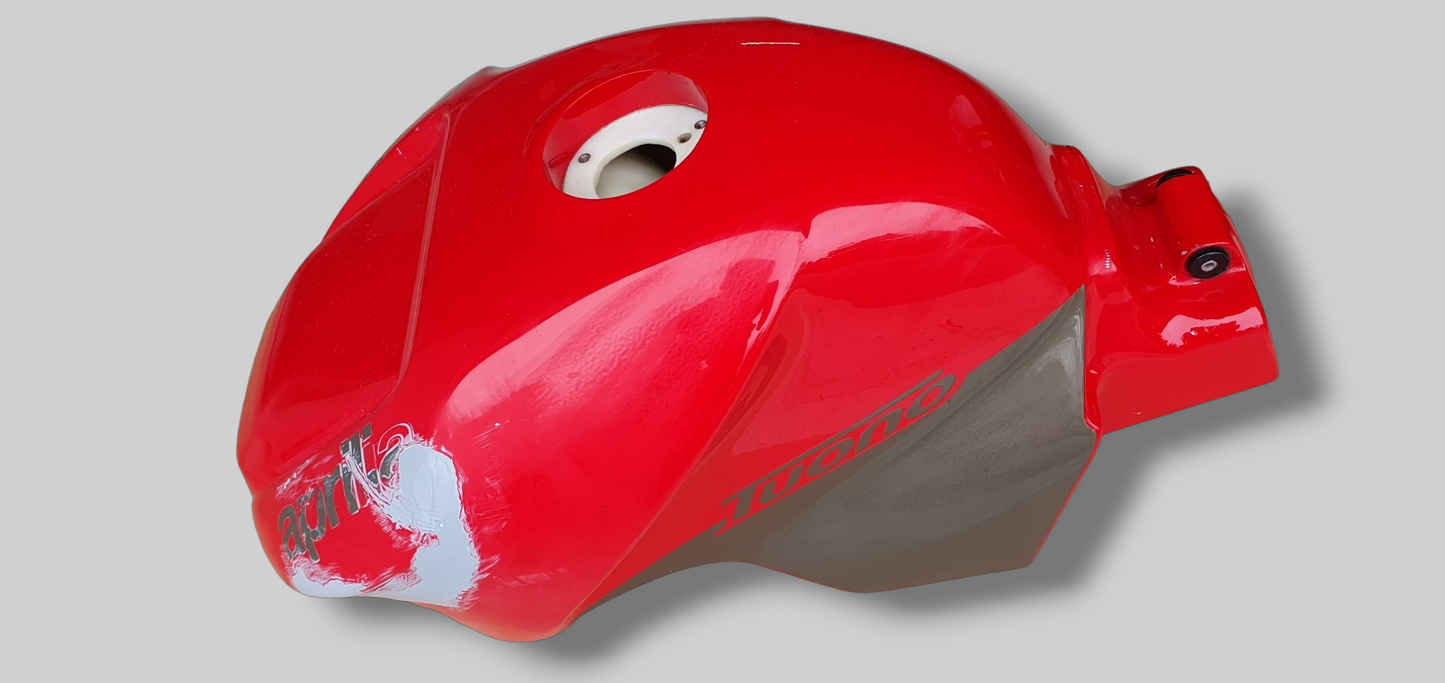 BRANDSTOFTANK WARM ROOD TUONO AP8168218 Aprilia RSV Mille 01-03 / Tuono 02-05