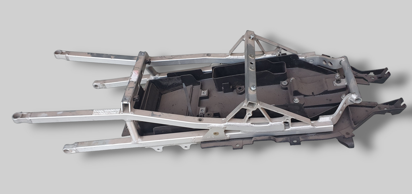 ZADELSTEUN ACHTER SUBFRAME AP8146500 Aprilia RSV1000R 04-10 / Tuono 1000R 06-10