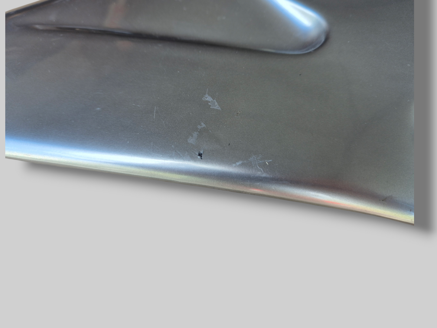 BRANDSTOFTANK ZIJPANEEL RECHTER AP8138587 Aprilia RSV Mille 98-00