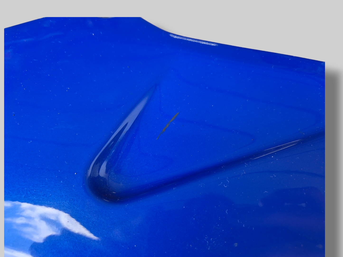 ELEKTRISCH BLAUW LINKERZIJDE BRANDSTOFTANK ZIJPANEEL AP8148935 Aprilia RSV Mille 98-00