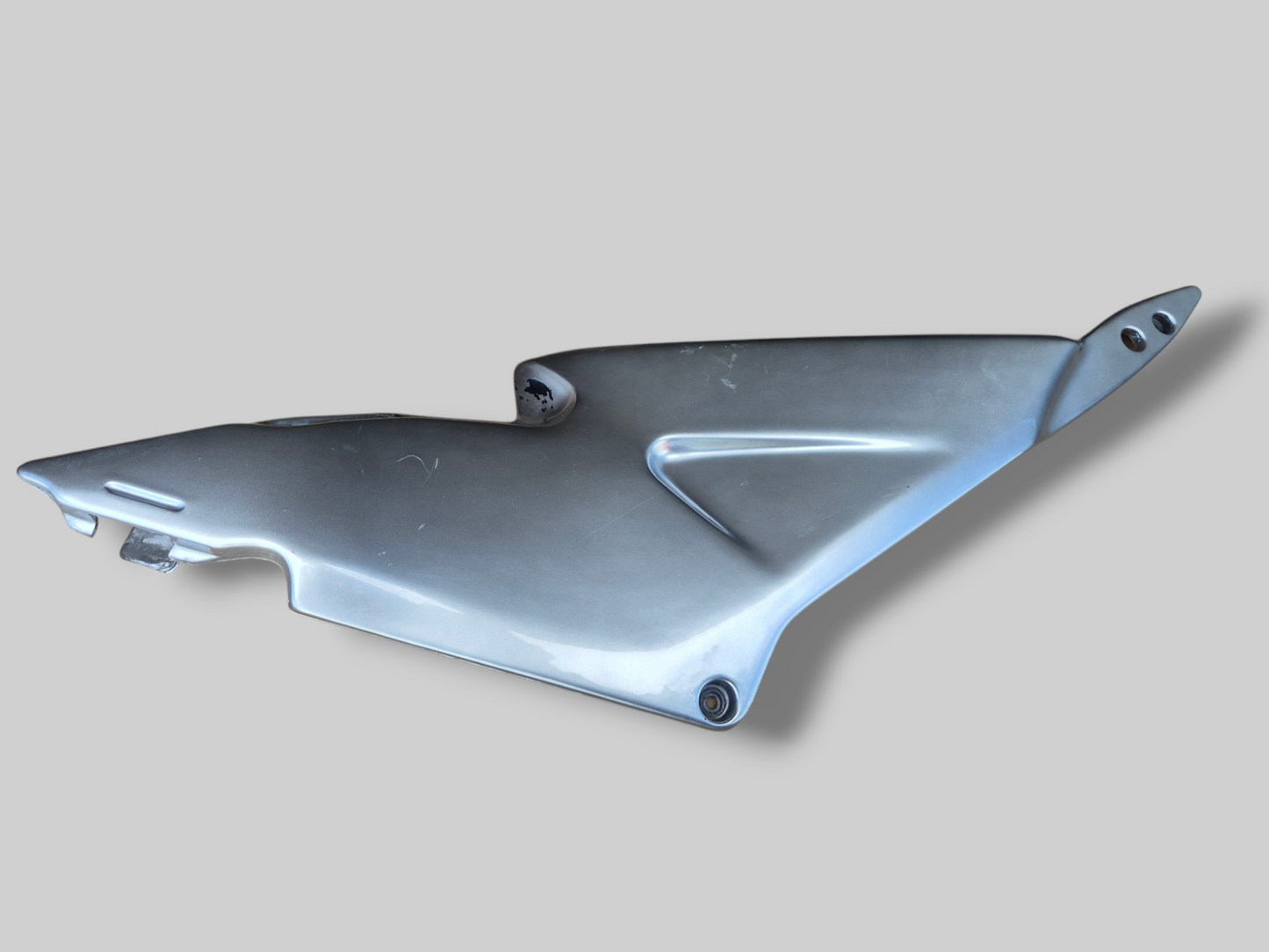 BRANDSTOFTANK ZIJPANEEL RECHTER AP8138587 Aprilia RSV Mille 98-00