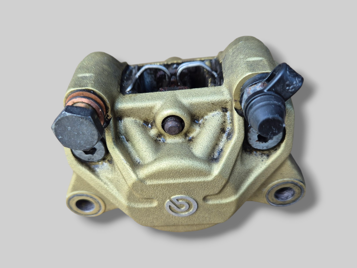 ACHTERREMKLAUW GOUD BREMBO AP8113897 Aprilia RSV Mille 98-03 / Tuono 02-05