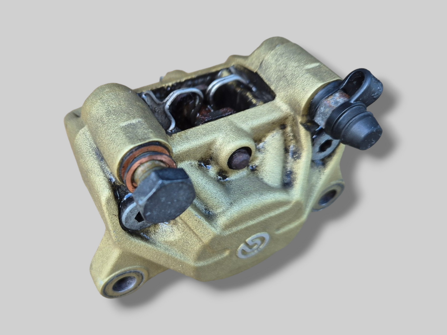 ACHTERREMKLAUW GOUD BREMBO AP8113897 Aprilia RSV Mille 98-03 / Tuono 02-05