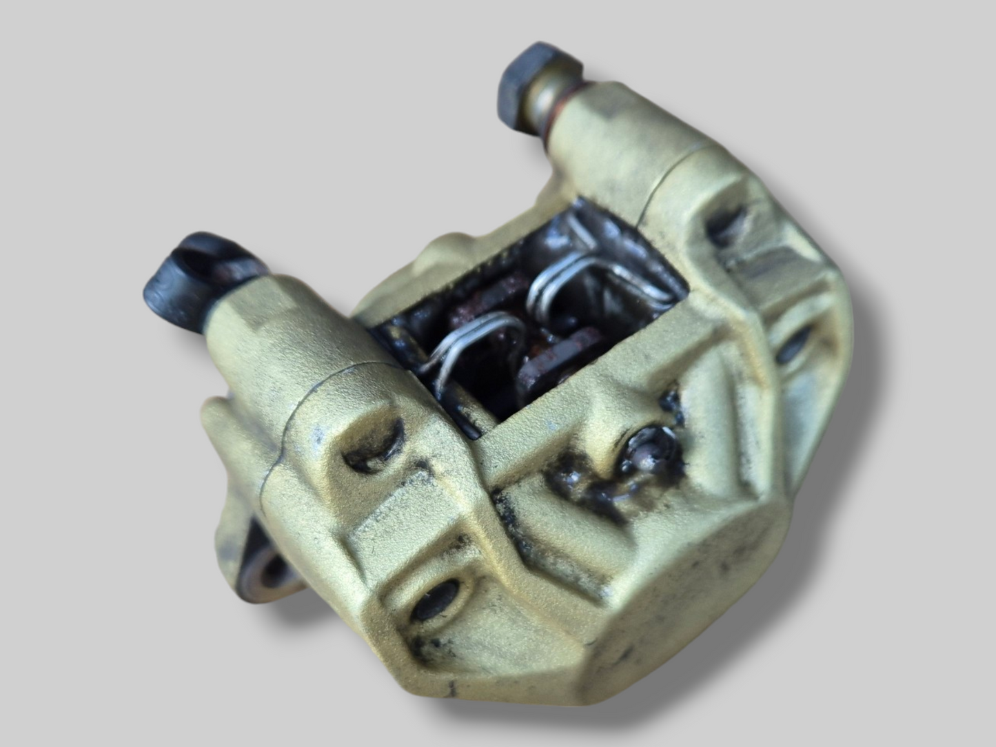 ACHTERREMKLAUW GOUD BREMBO AP8113897 Aprilia RSV Mille 98-03 / Tuono 02-05