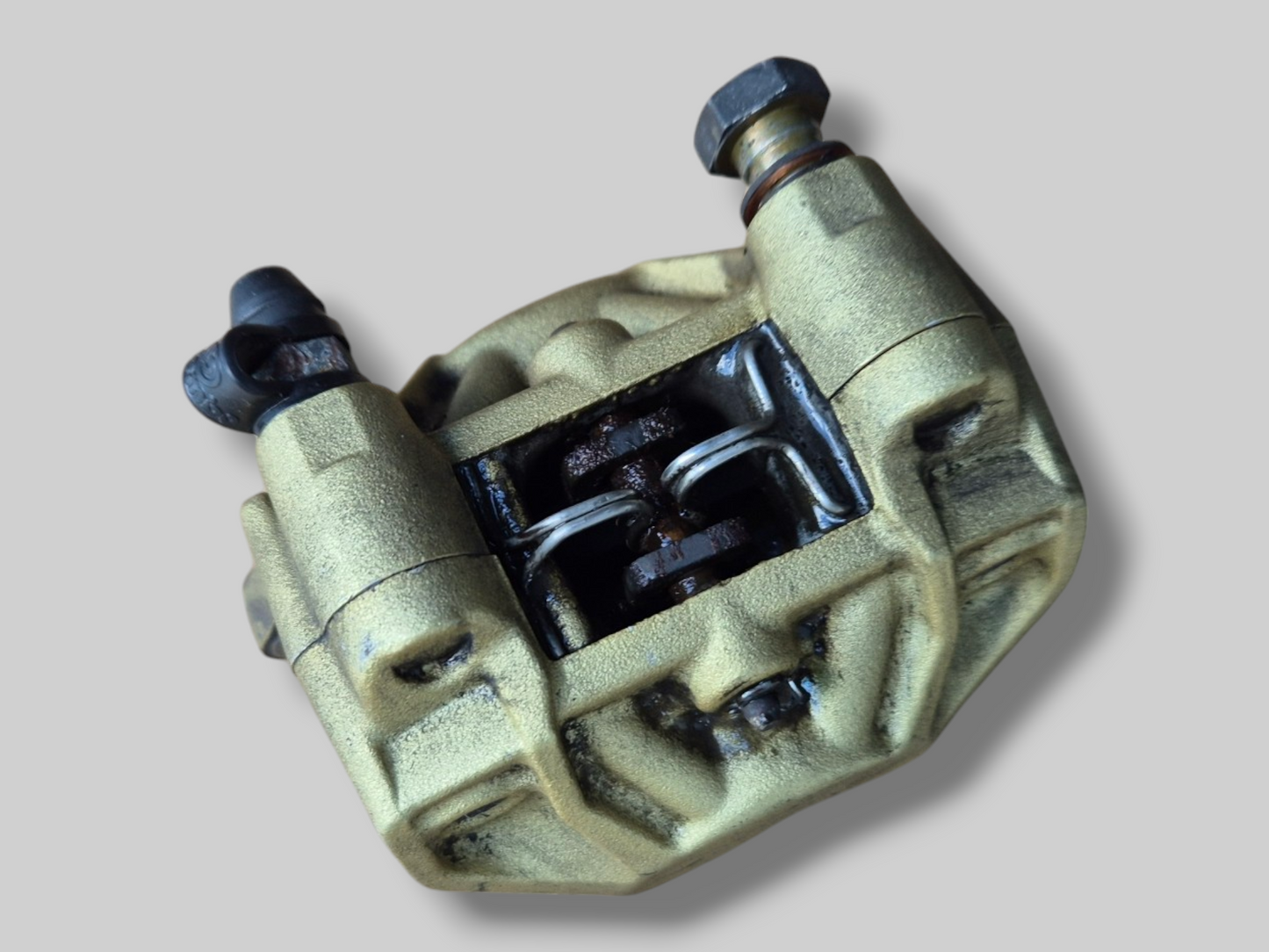 ACHTERREMKLAUW GOUD BREMBO AP8113897 Aprilia RSV Mille 98-03 / Tuono 02-05