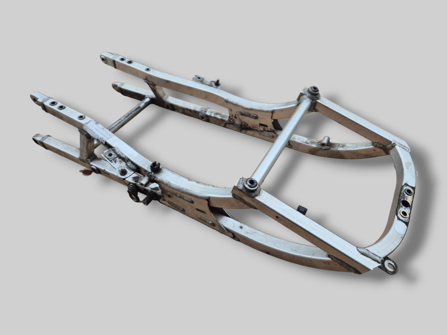 ZADELSTEUN ACHTER SUBFRAME AP8146457 Aprilia RSV Mille 98-03 / Tuono 02-05