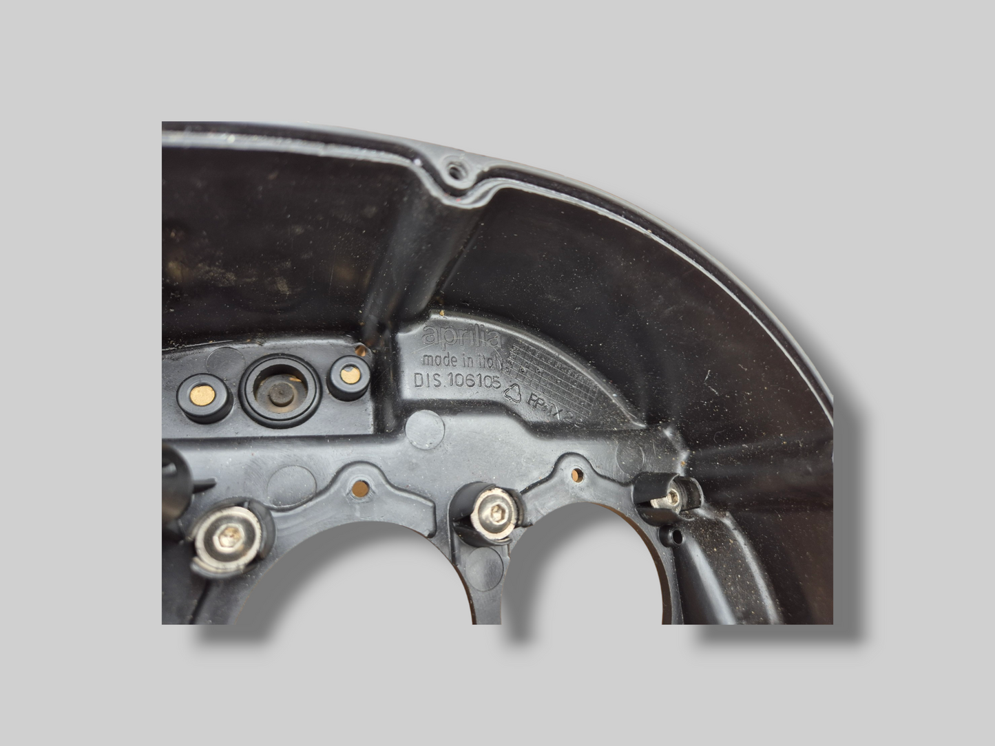 Boîtier de filtre de boîte à air latéral inférieur AP8149667 Aprilia RSV Mille 01-03 / Tuono 02-05