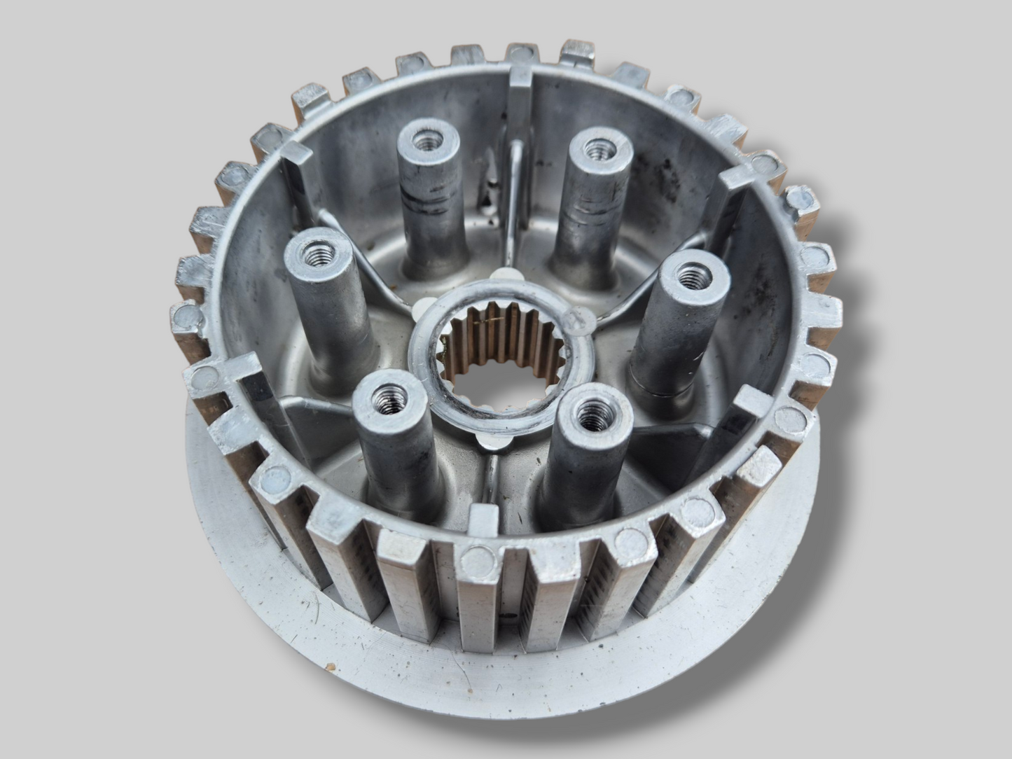 KOPPELINGVEERHOUDER DRUKPLAAT AP0259517 Aprilia RSV Mille 98-03 / Tuono 02-05