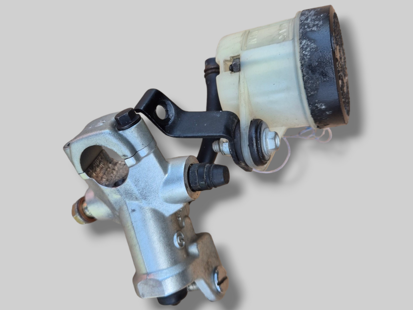 MAITRE CYLINDRE DE POMPE DE FREIN AVANT AP8113969 Aprilia RSV Mille 98-03 / Tuono 02-05