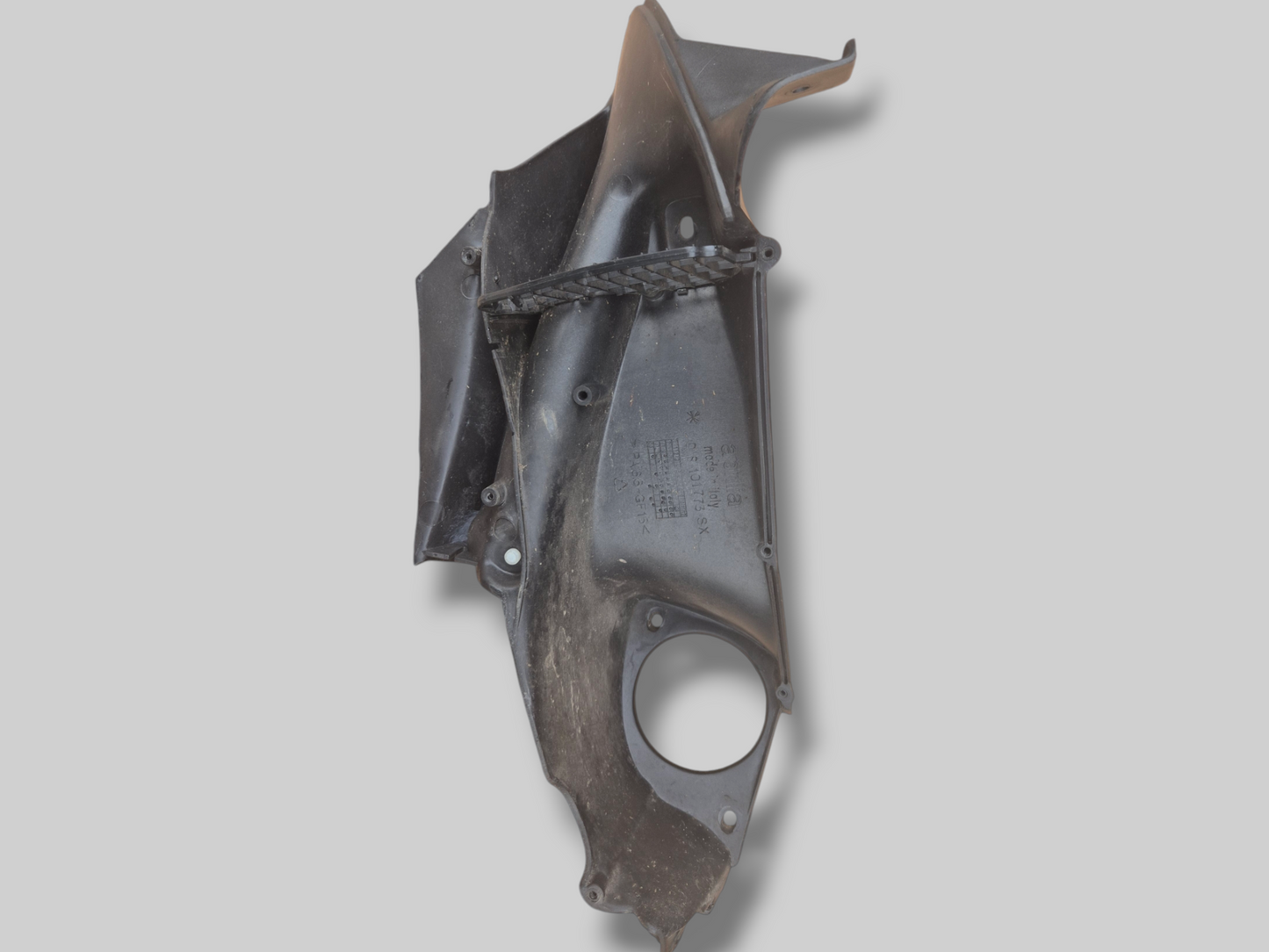 LINKSE INTERNE LUCHTKANAALKUIP, MAT ZWART AP8149278 Aprilia RSV Mille 98-03