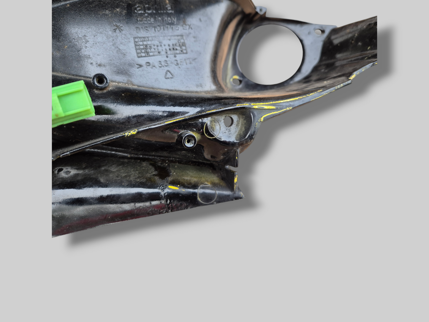 LINKSE INTERNE LUCHTKANAALKUIP, ZWART AP8149278 Aprilia RSV Mille 98-03