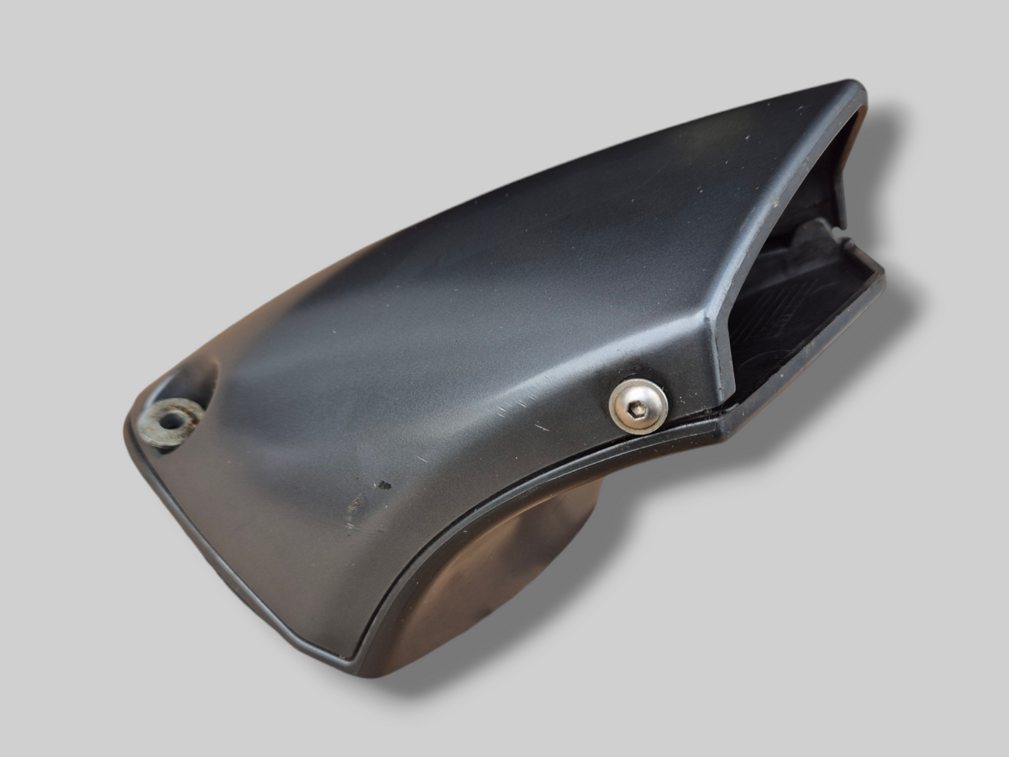 RECHTERKANT BUITENLUCHTINLAATKANAAL NEP CARBON GEDIPPT AP8139416 Aprilia RSV Mille 1998-2003