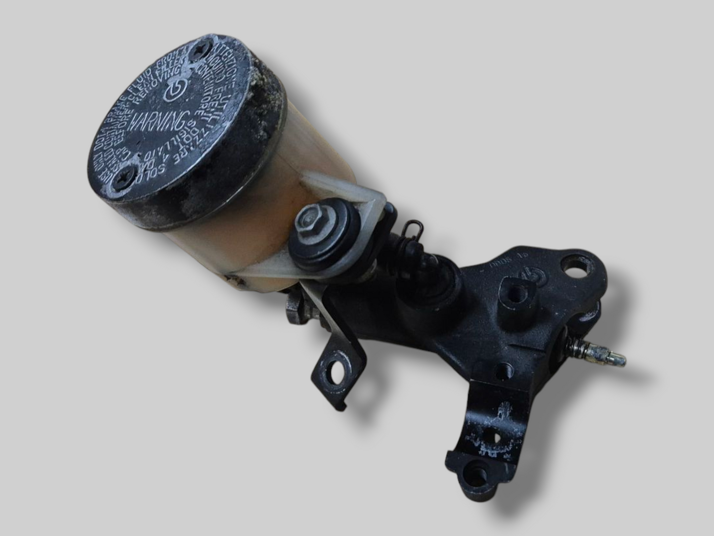 VOORREMPOMP HOOFDCILINDER AP8113969 Aprilia RSV Mille 98-03 / Tuono 02-05
