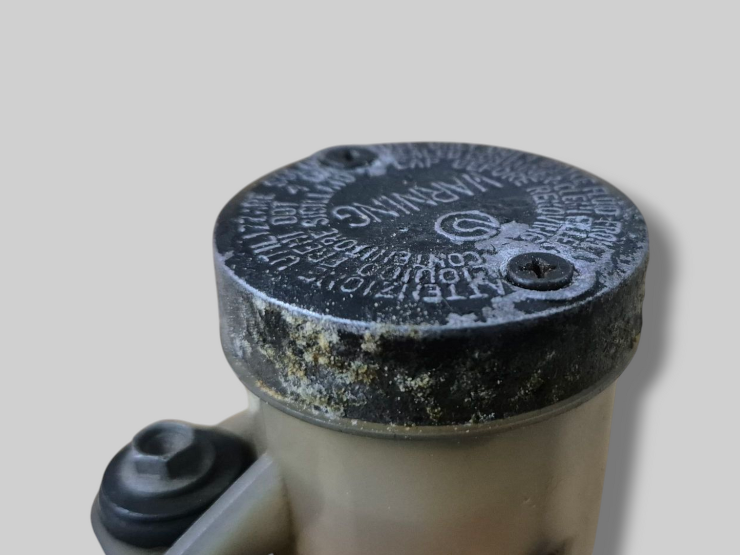 VOORREMPOMP HOOFDCILINDER AP8113969 Aprilia RSV Mille 98-03 / Tuono 02-05