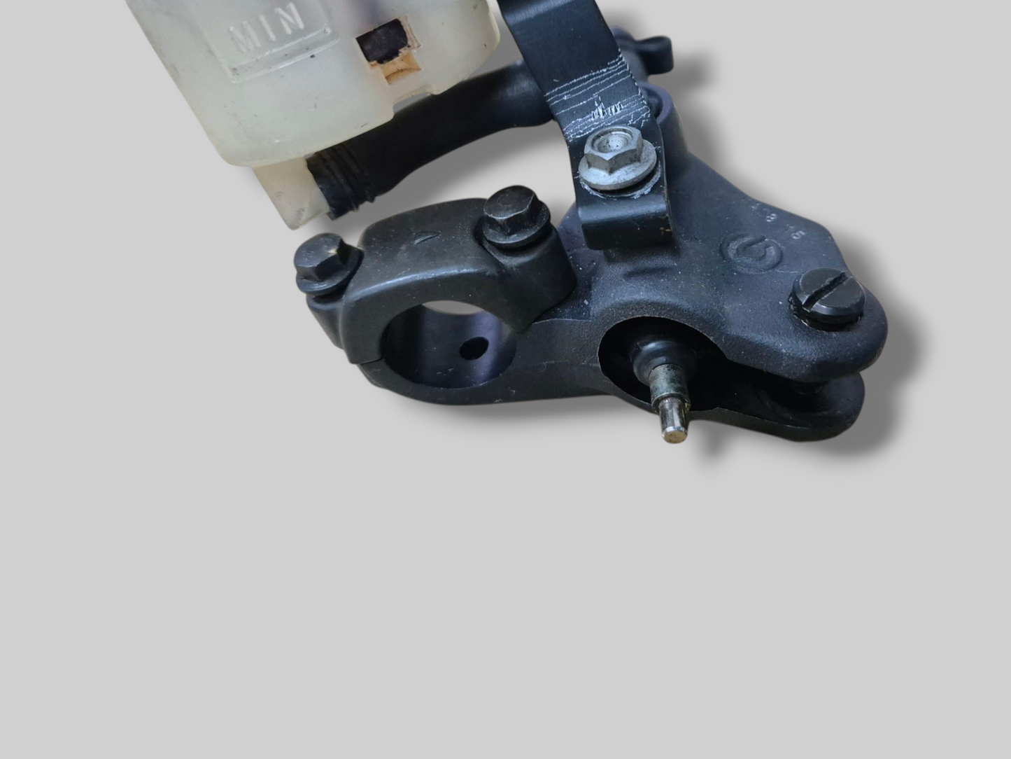 FRONT BRAKE PUMP MASTER CYLINDER AP8113969 Aprilia RSV Mille 98-03 / Tuono 02-05
