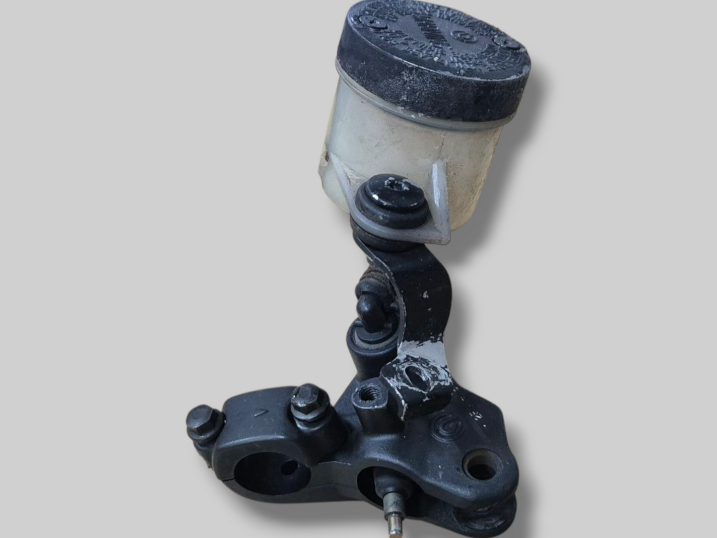 VOORREMPOMP HOOFDCILINDER AP8113969 Aprilia RSV Mille 98-03 / Tuono 02-05