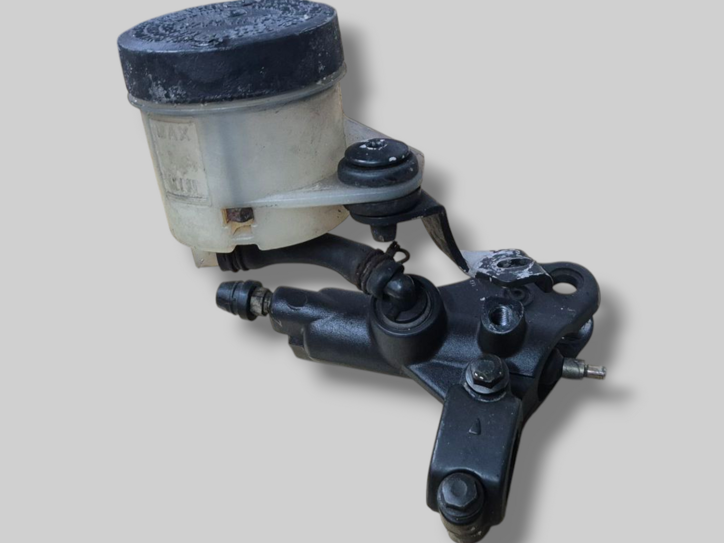 VOORREMPOMP HOOFDCILINDER AP8113969 Aprilia RSV Mille 98-03 / Tuono 02-05