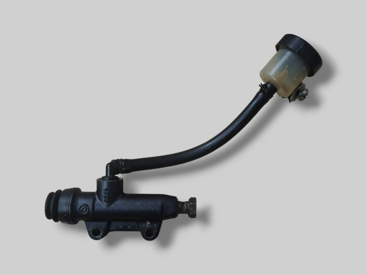 ACHTERREMPOMP HOOFDCILINDER AP8113324 Aprilia RSV Mille 98-03 / Tuono 02-05