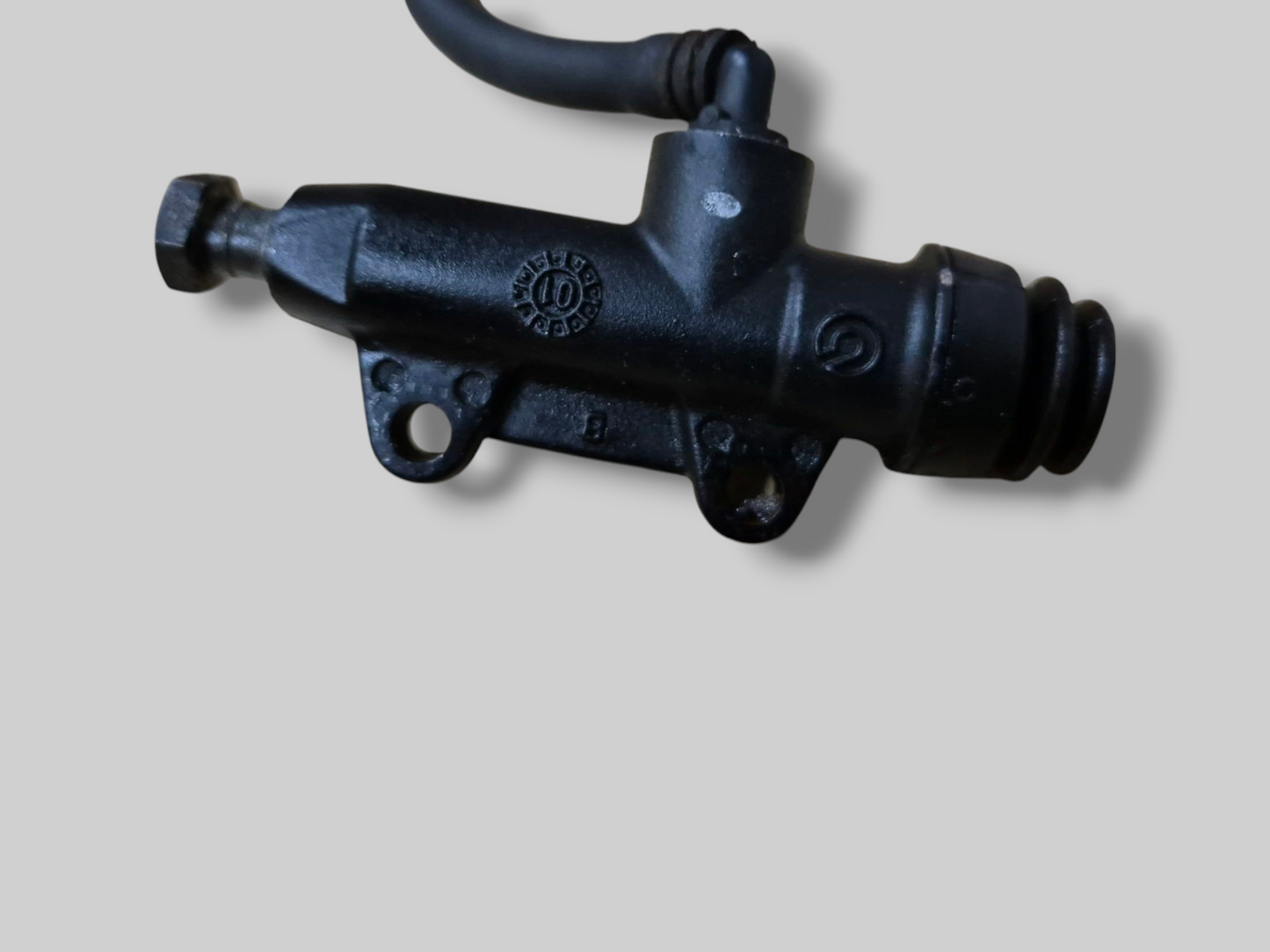REAR BRAKE PUMP MASTER CYLINDER AP8113324 Aprilia RSV Mille 98-03 / Tuono 02-05