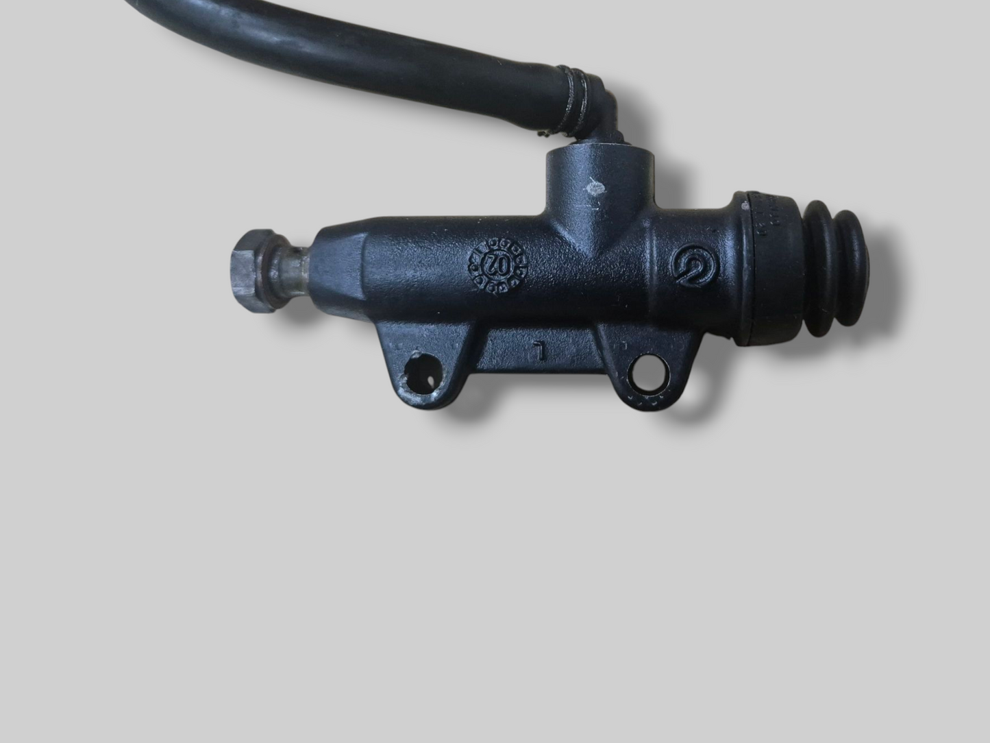 ACHTERREMPOMP HOOFDCILINDER AP8113324 Aprilia RSV Mille 98-03 / Tuono 02-05