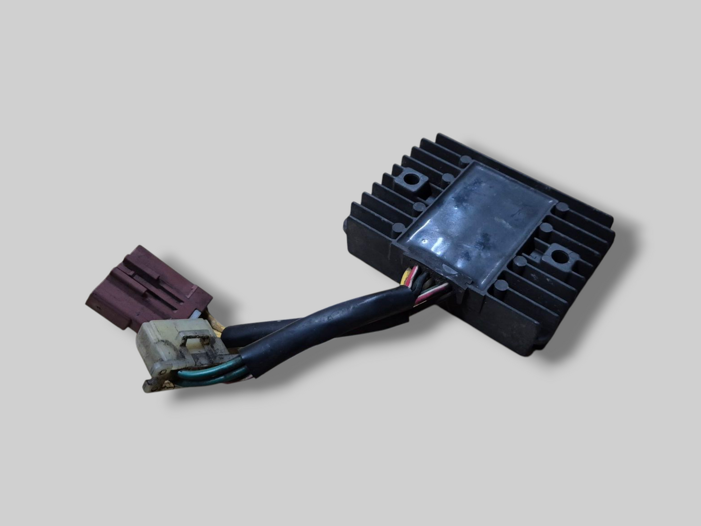 VOLTAGE REGULATOR RECTIFIER AP8127144 APRILIA RSV1000R 04-10 / TUONO 1000R 06-10