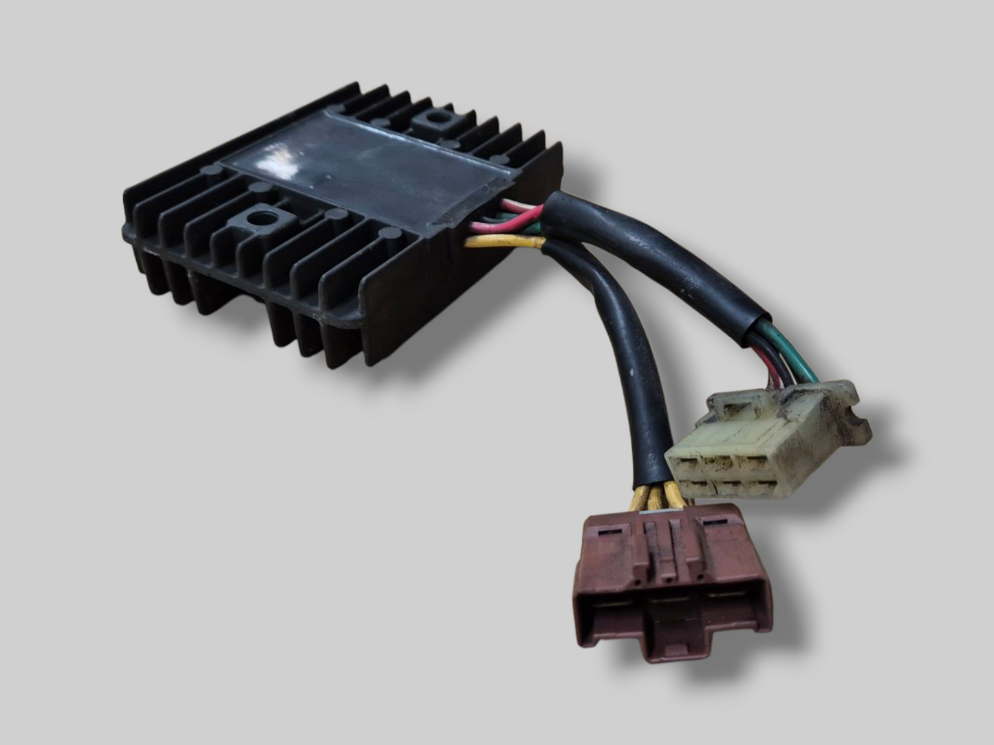 VOLTAGE REGULATOR RECTIFIER AP8127144 APRILIA RSV1000R 04-10 / TUONO 1000R 06-10