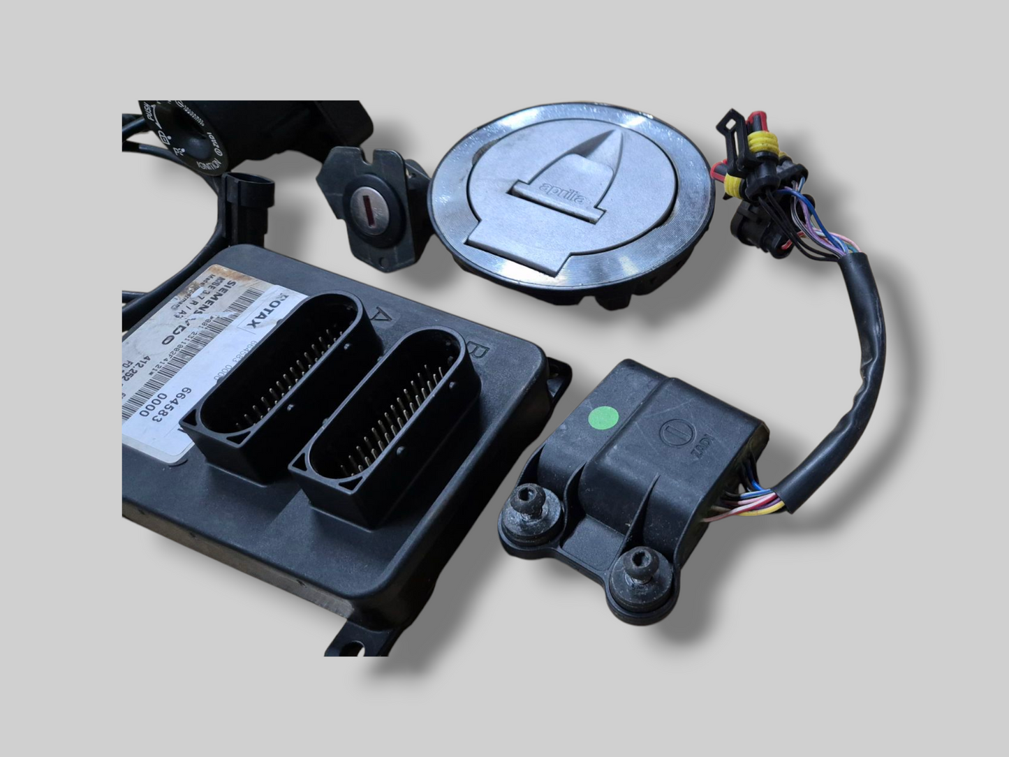 KOPPELINGSSCHAKELAAR AP8124398 Aprilia RSV Mille 98-03