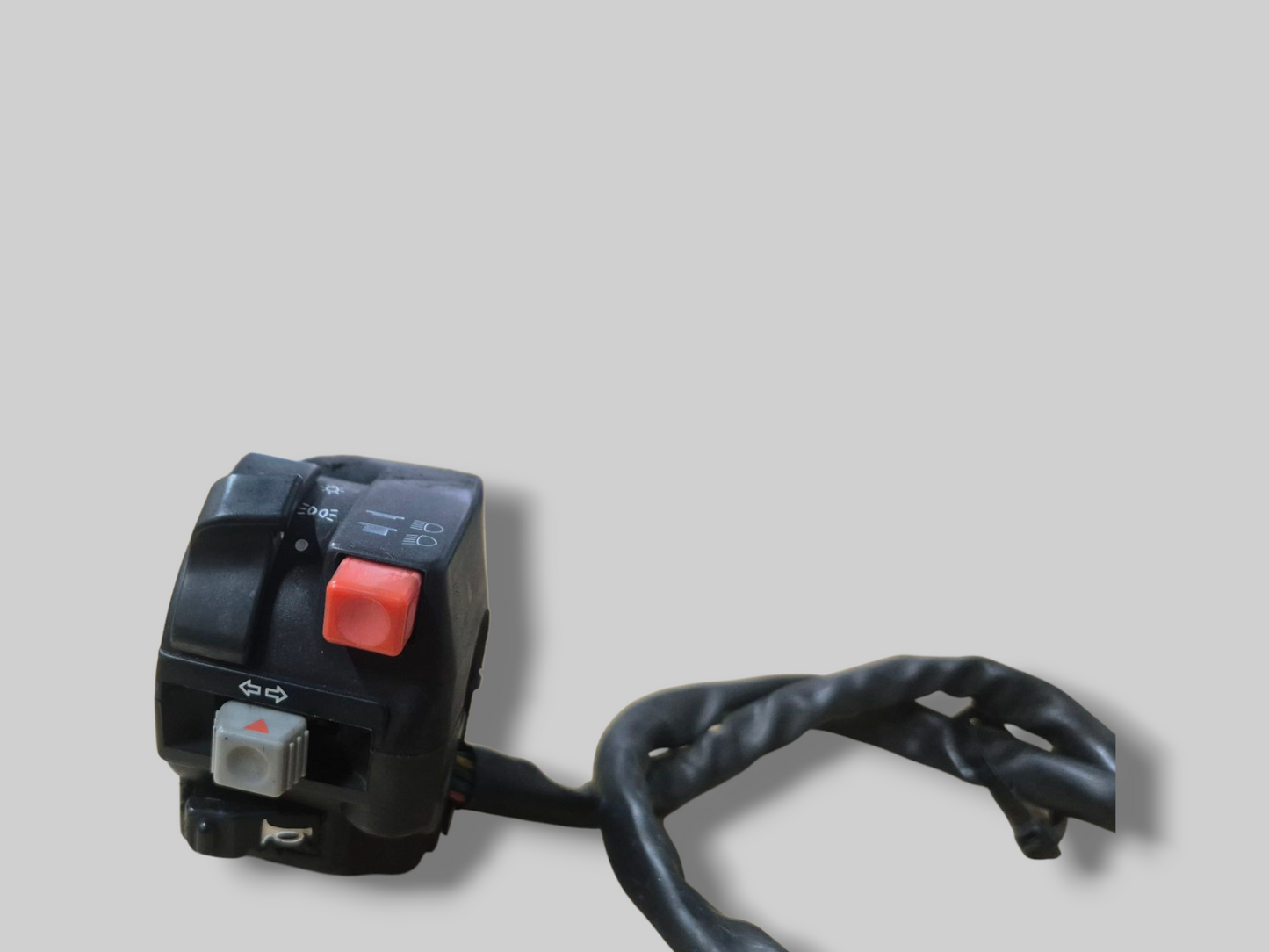 LEFT-HAND SIDE HANDLEBAR LIGHT SWITCH AP8124551 Aprilia RSV Mille 98-03 / Tuono 02-05