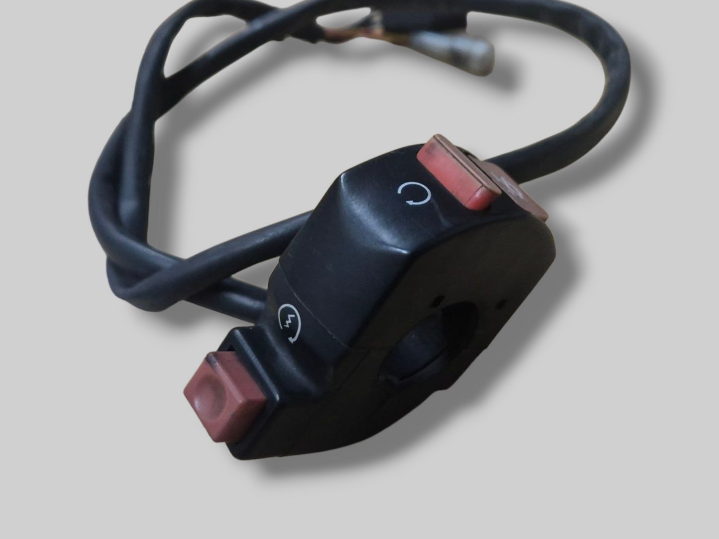 COMMUTATEUR DE GUIDON CÔTÉ DROIT AP8124260 Aprilia RSV Mille 1998-2000