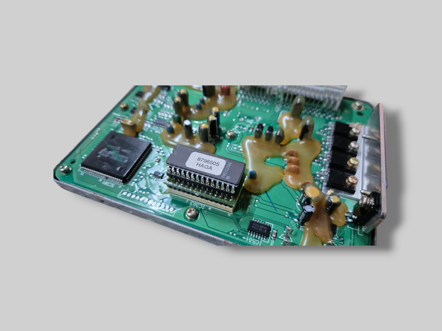 ENGINE CONTROL UNIT ECU AP0265671 HAGA 2-2 AKRAPOVIC EPROM Aprilia RSV Mille 98-03 / Tuono 02-05 / Falco 01-03