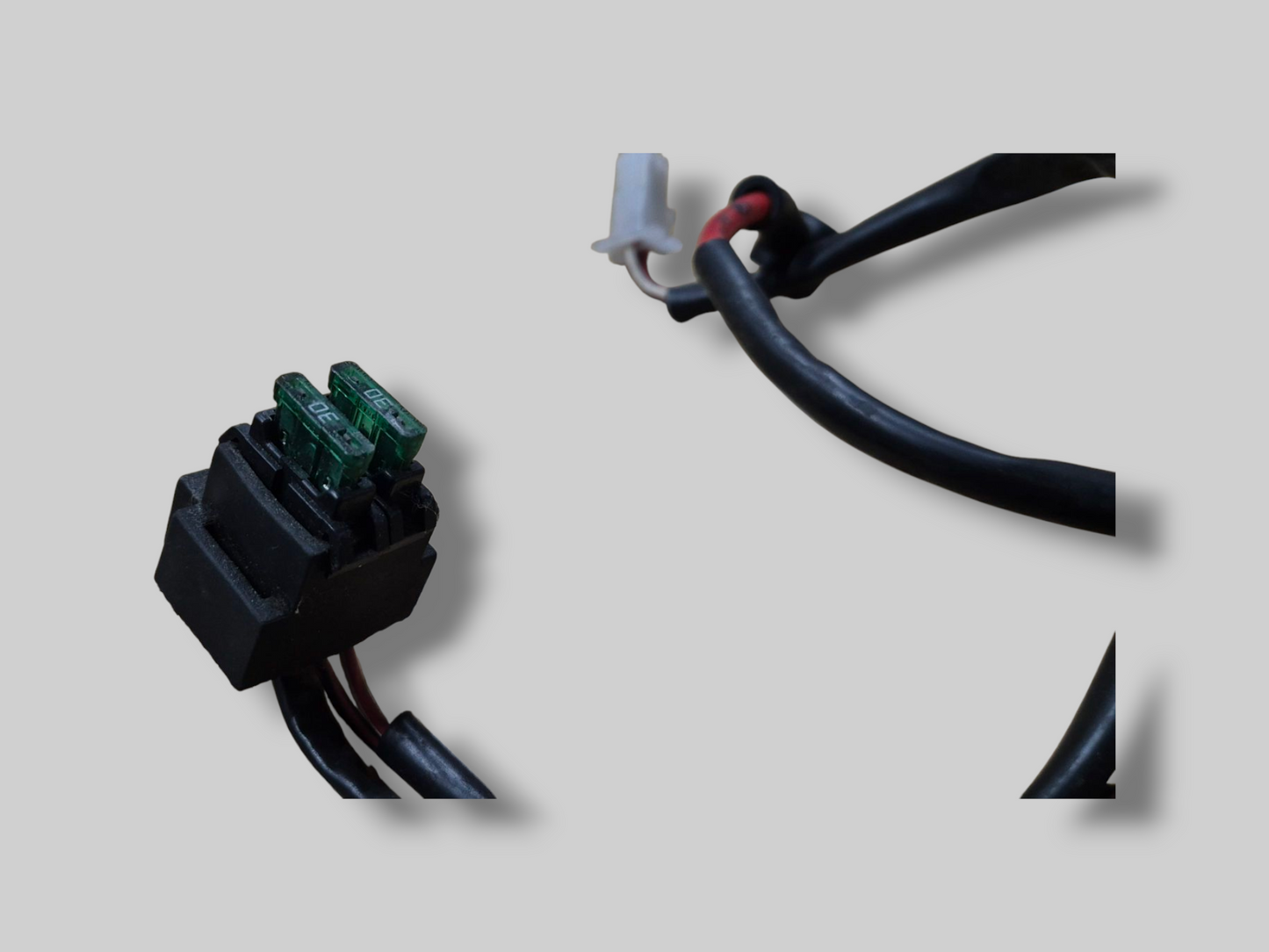 MAIN ENGINE FUSE BOX REAR ELECTRICAL SYSTEM Aprilia RSV Mille 98-03 / Tuono 02-05 (Copy)