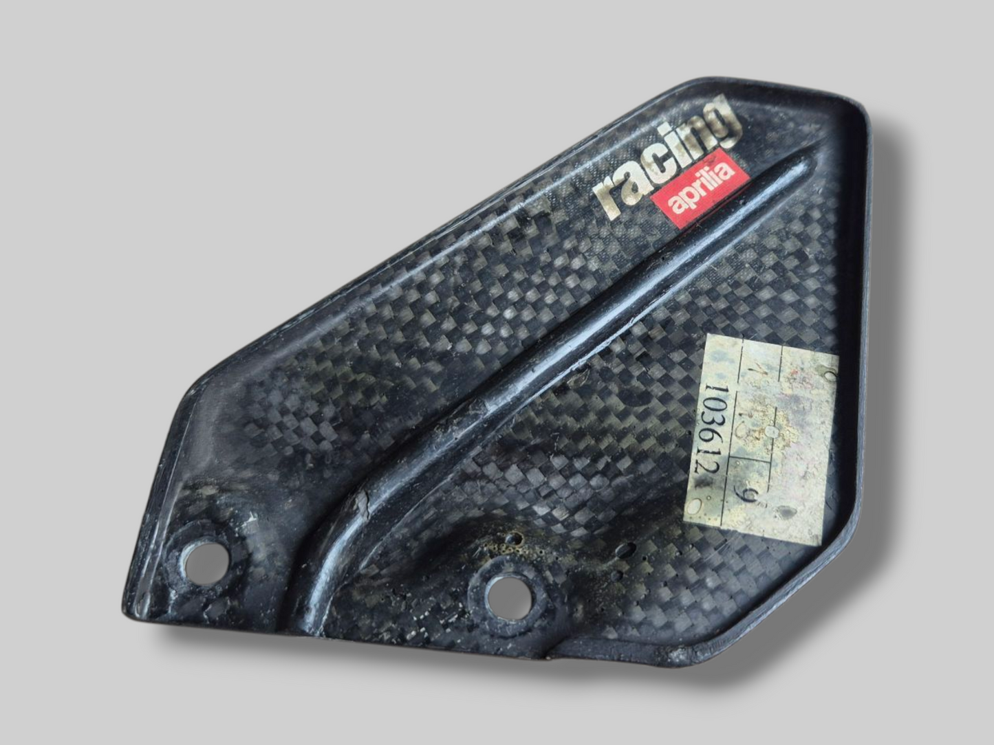 RIGHT-HAND CARBON HEELPLATE AP8791052 Aprilia RSV Mille 98-03 / Tuono 02-05 / RSV1000R 04-10