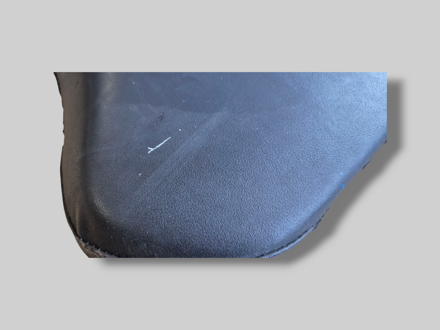 DRIVERS SADDLE SEAT AP8129169 Aprilia RSV Mille 1998-2000