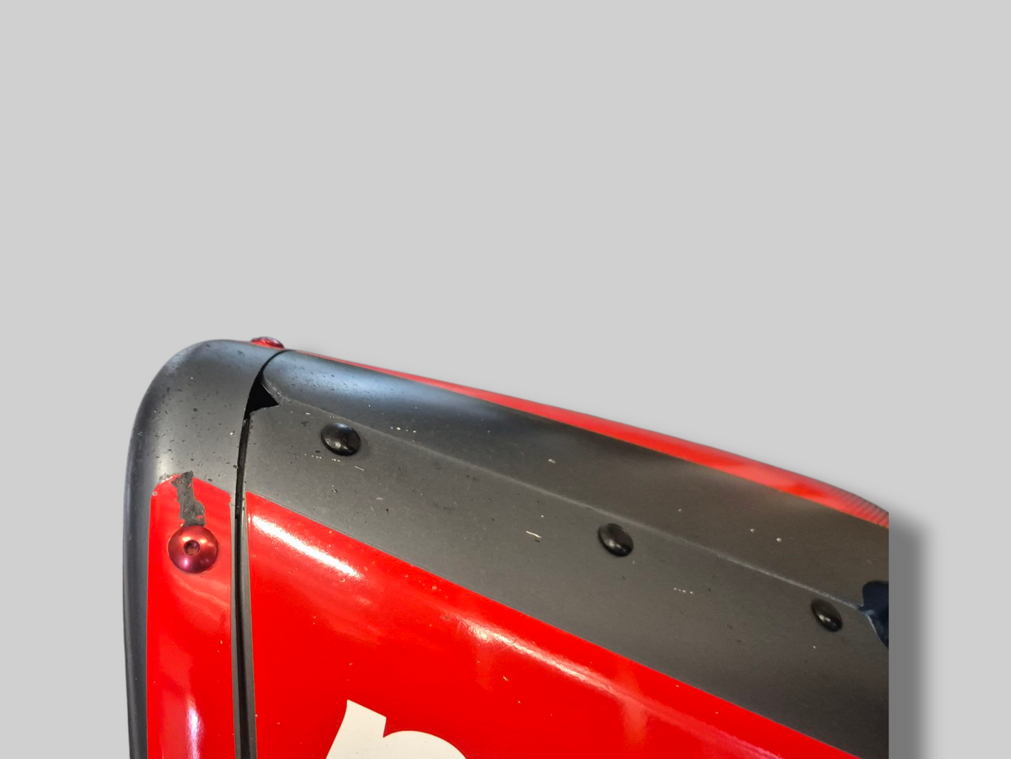 BELLYPAN GLANZEND ZWART AP8168435 AP8168434 Aprilia RSV Mille 1998-2003