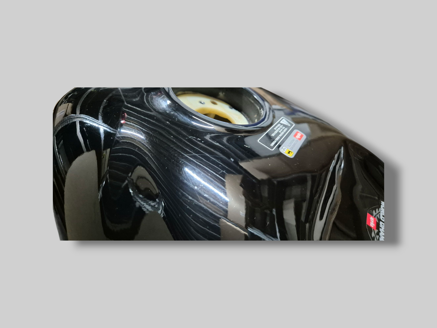 FUEL TANK RSV MILLE R 2000 BLACK AP8148543 Aprilia RSV Mille 1998-200